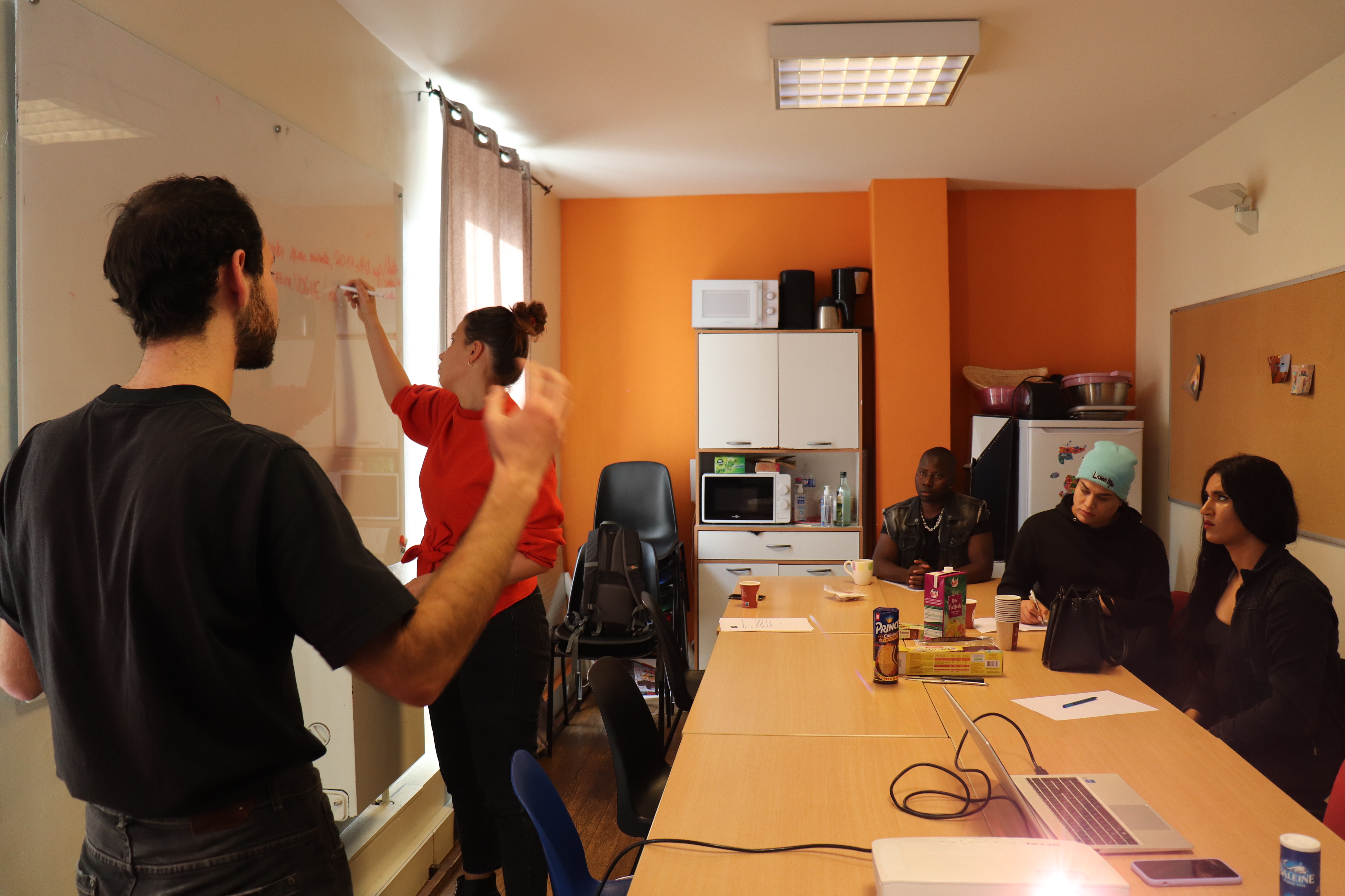 Atelier organisé pour les résident·e·s LGBTI+ du Cada de Paris © France terre d'asile Image