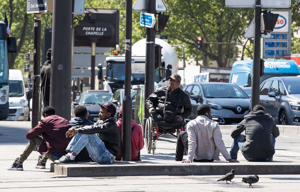 960x614 hommes quartier chapelle