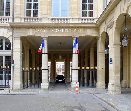 Le principe constitutionnel de fraternité