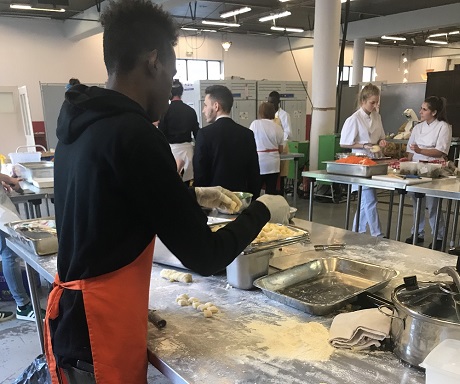 Préparation des repas solidaires