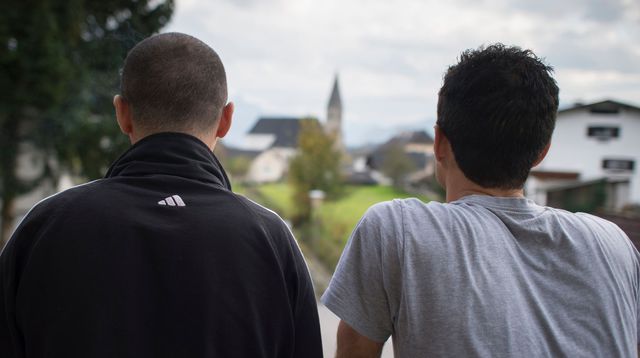 deux demandeurs d asile dans un foyer le 29 octobre 2014 a altmunster en autriche 5157075