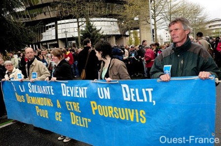 etre-poursuivis-pour-delit-de-solidarite